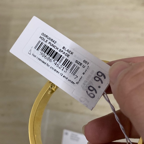 ‼️SOLD‼️KATE SPADE New York Spade Hinged Bangle Bracelet - Picture 8 of 8